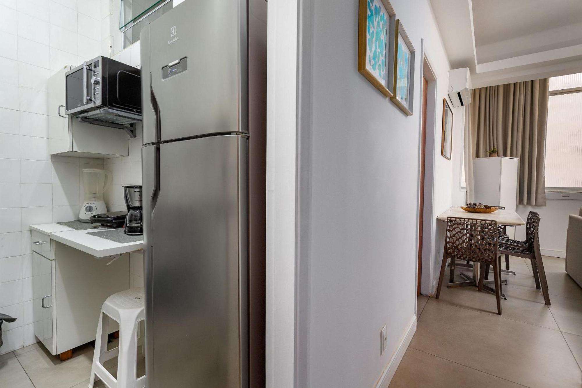 Relax Em Copacabana, Quarto E Sala, 150 Mt Da Praia, Cozinha, Maq De Lavar Roupa E Ar - Rio de Janeiro — Photos 3